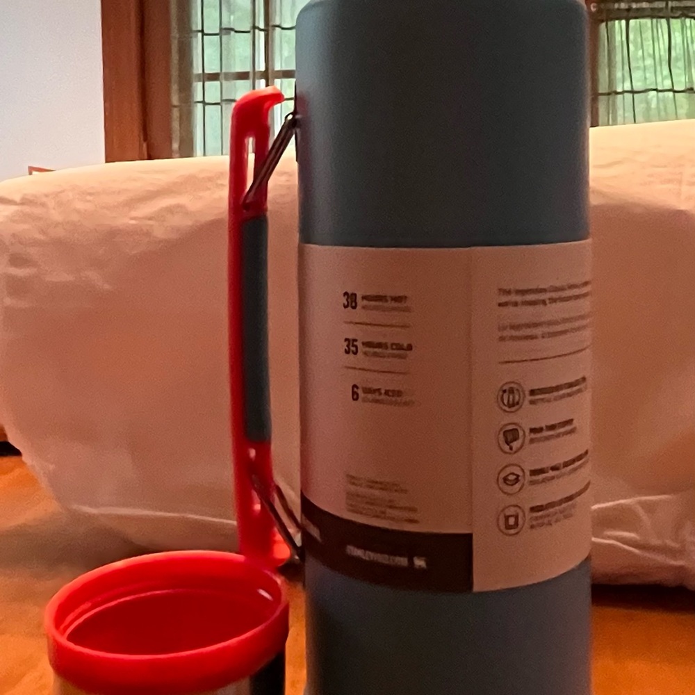 Stanley Blue and Red Thermos - Picture 3 of 5